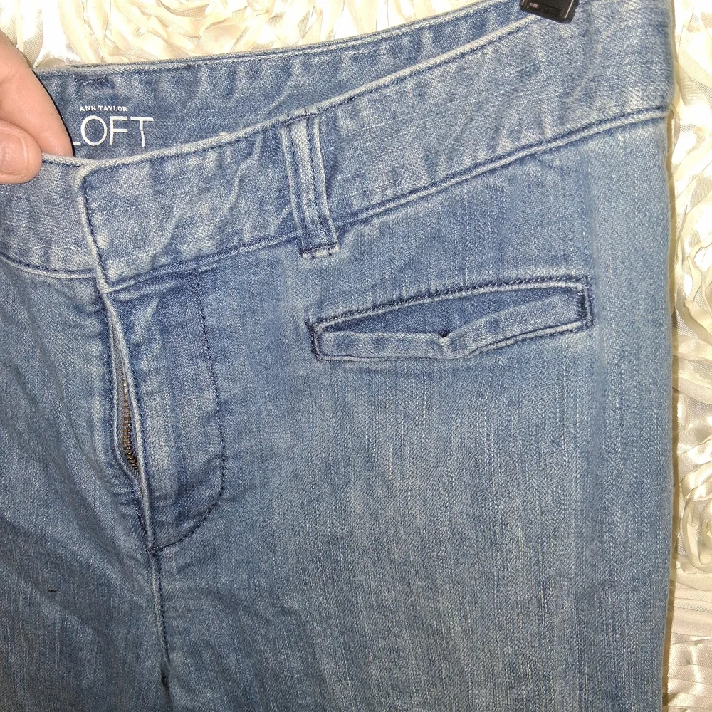 LOFT Women's Blue Jeans - Picture 3 of 8